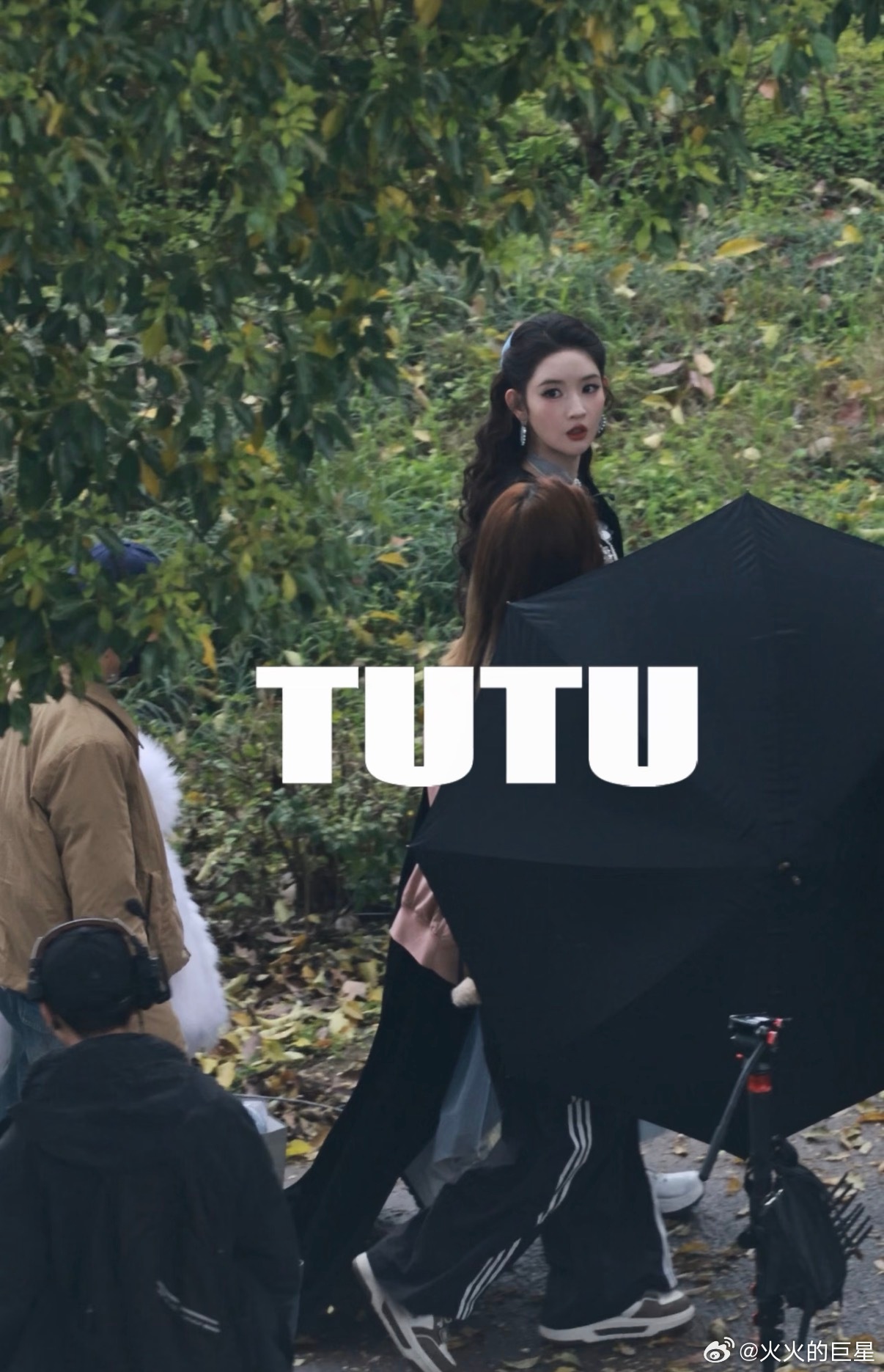 美美的公主王玉雯开始推理吧录制路透王玉雯蓝色公主裙造型