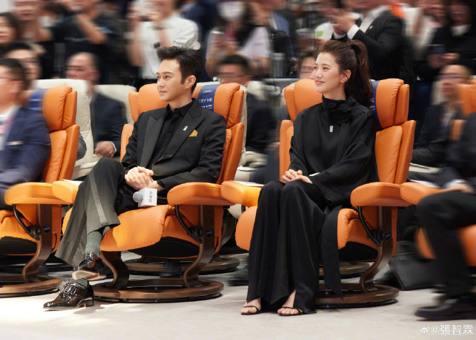 张智霖这“老妖精”会变身