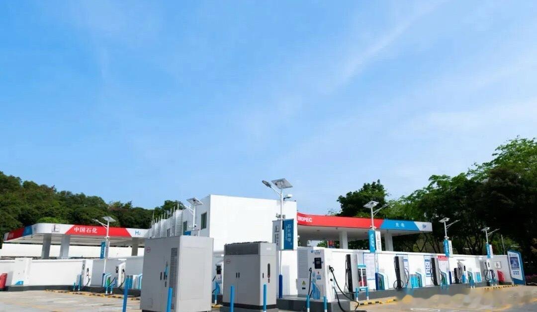 大v聊车 重磅！比亚迪和中石化合作就在中石化建设闪充站这会是一个很大的局啊，目前