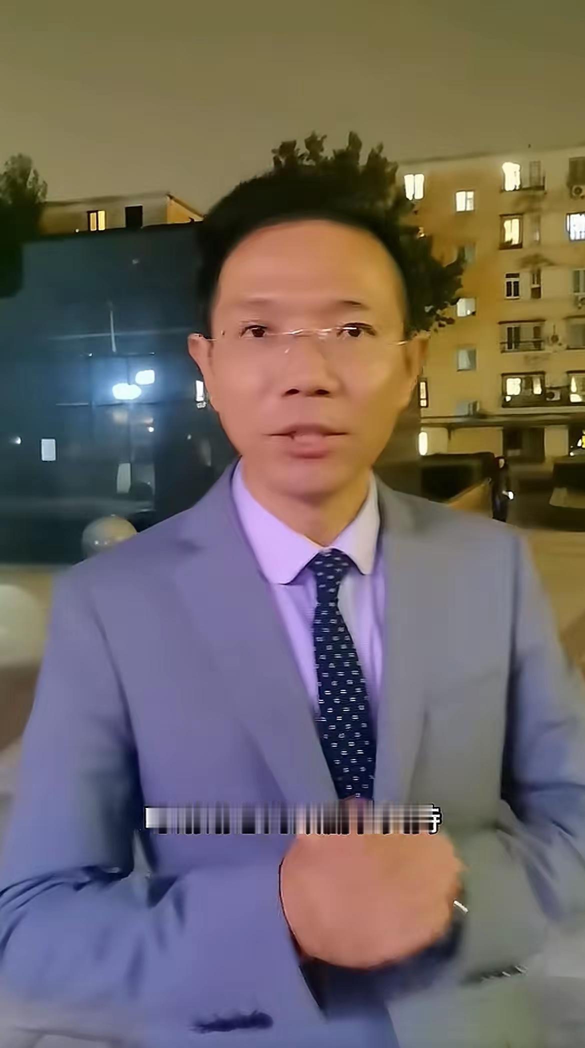李律再次发声
李律今晚发了一个短视频，他的语气依旧沉稳如常，内容却相当严肃，他说