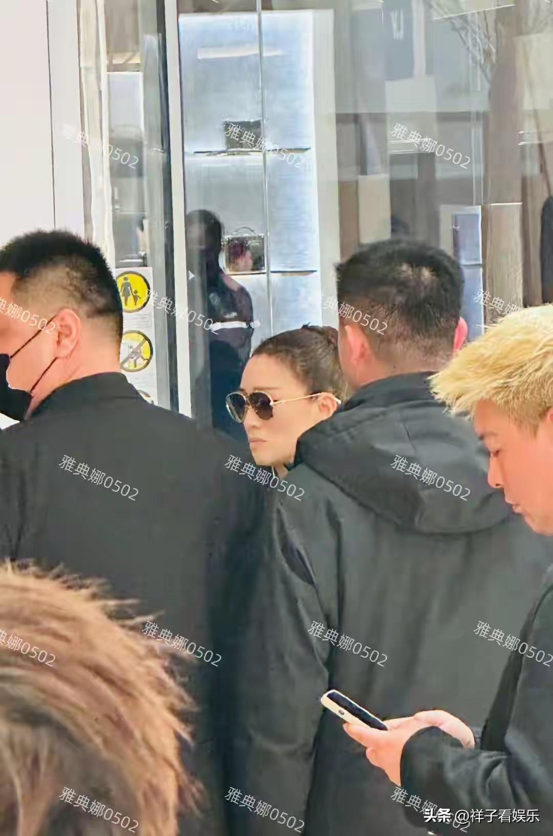 1月13日，北京太古里热闹非凡，路易威登之家在此盛大开幕，众多时尚界人士、明星纷