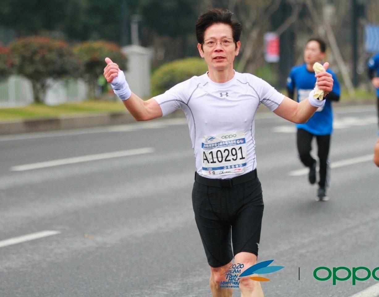 别再说半马破2不难！我65岁，用1小时41分告诉你，这道鸿沟有多难跨

很多人说