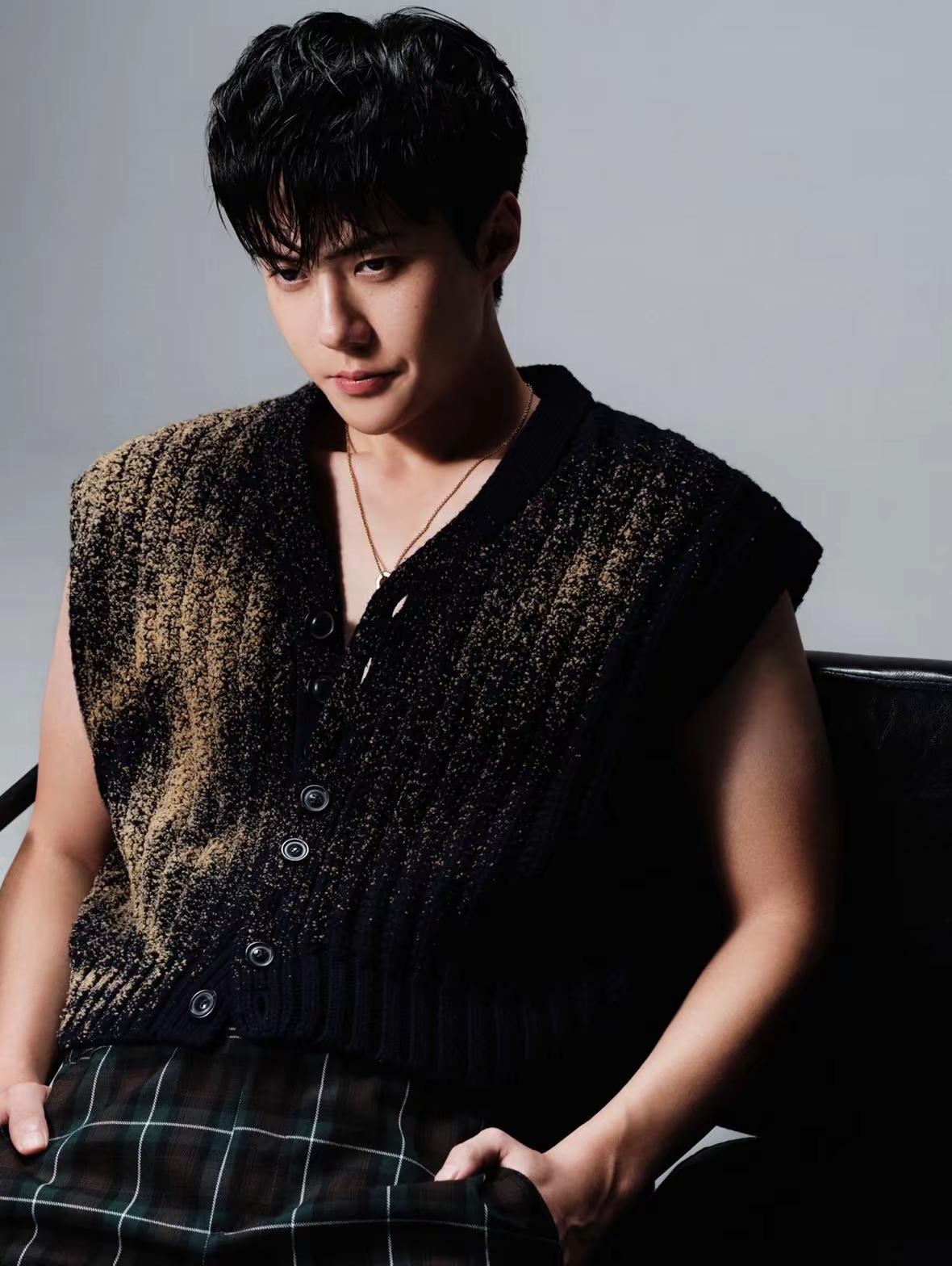 长这么帅 就该多拍杂志！！吴世勋 sehun 南韩神颜