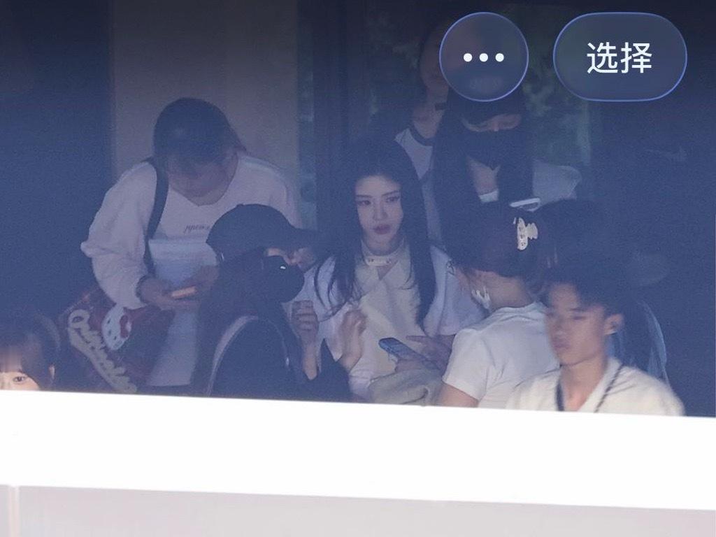 今天也是新造型 ​​​