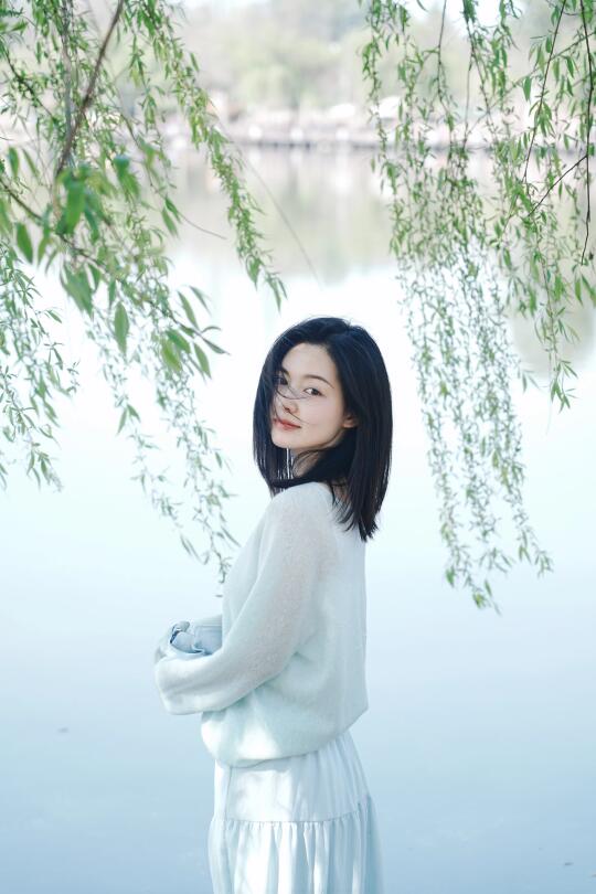 存一些绝美出片的春天湖边📸