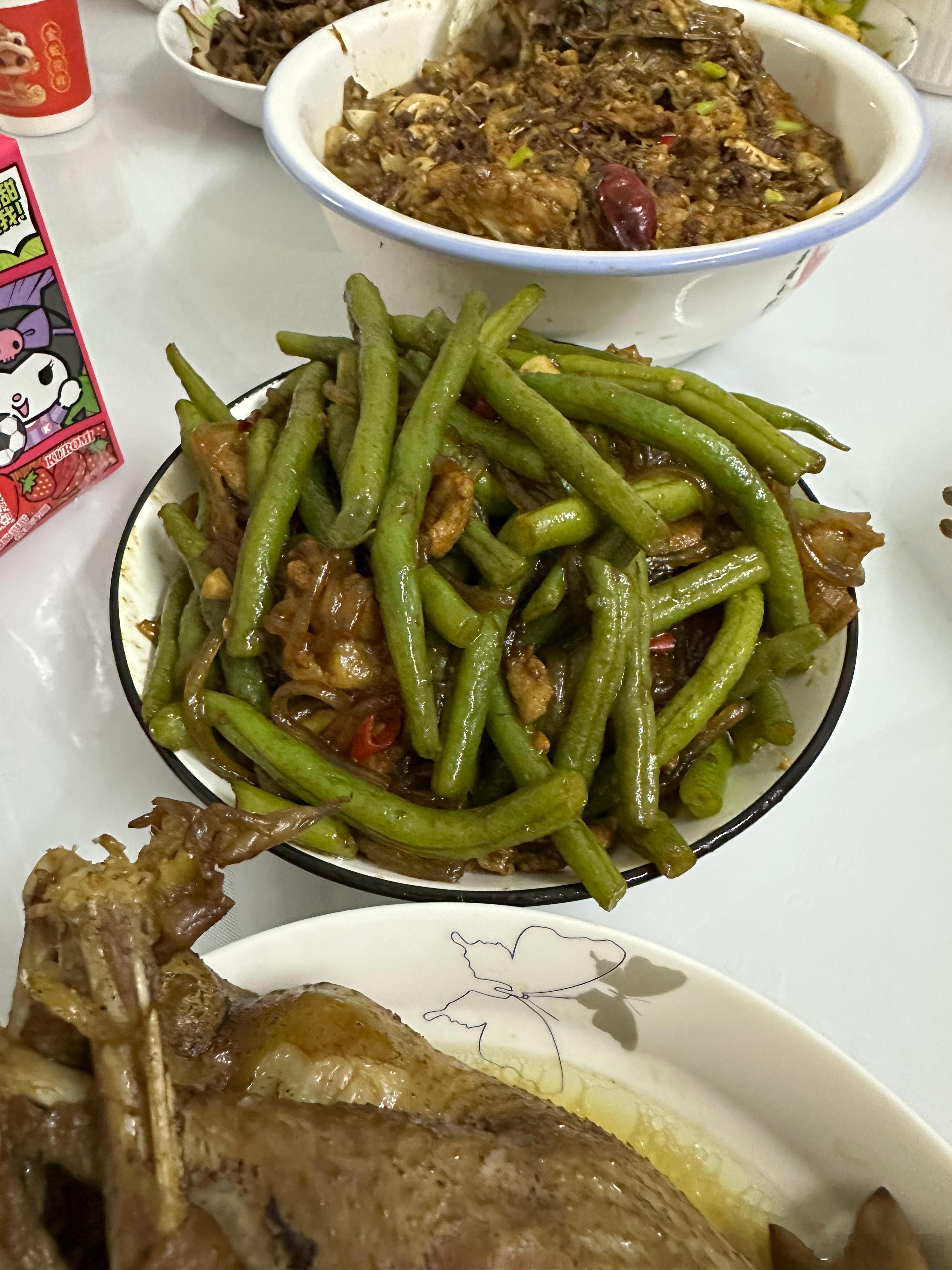 五一假期马上就要结束了上班的时间过的特别慢，但是五一假期时间过的特别快，只有我一