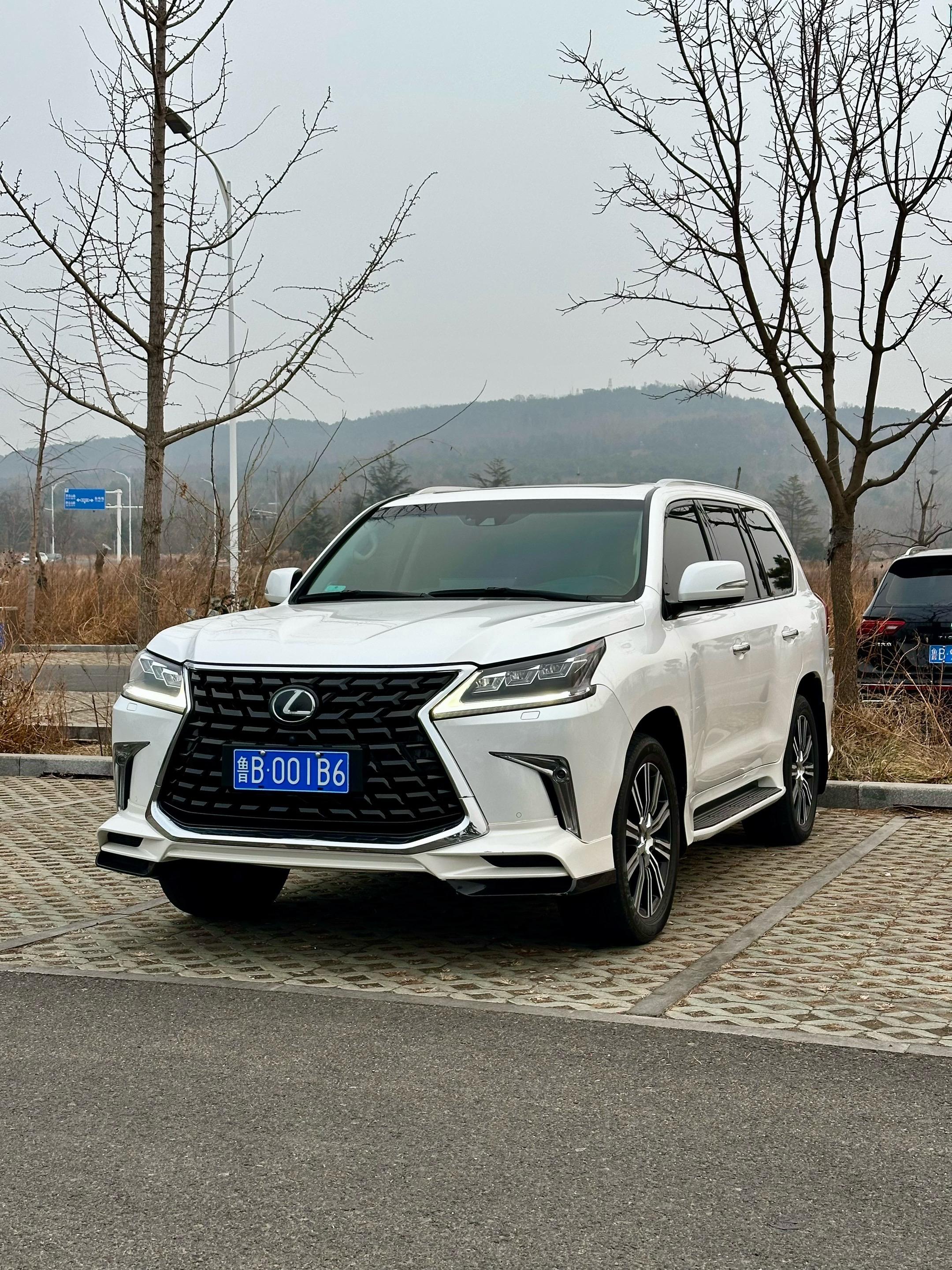 男人这一生中必须拥有一台LX570