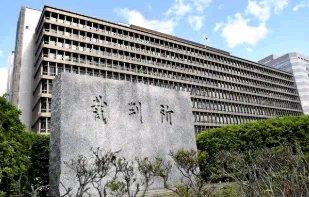 日本这起中学女生被欺凌事件太恶劣了。大阪这名女生在LINE群组视频通话时，被同年