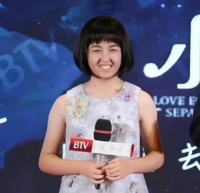 张子枫，女大十八变具象化了 ​​​