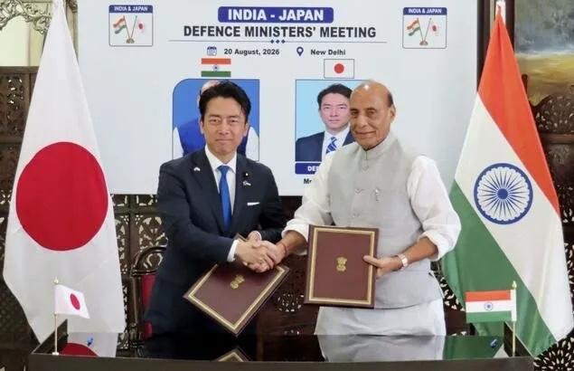 8月20日，日本防卫大臣小泉进次郎跑了一趟新德里，和印度防长辛格坐下来，签了一份