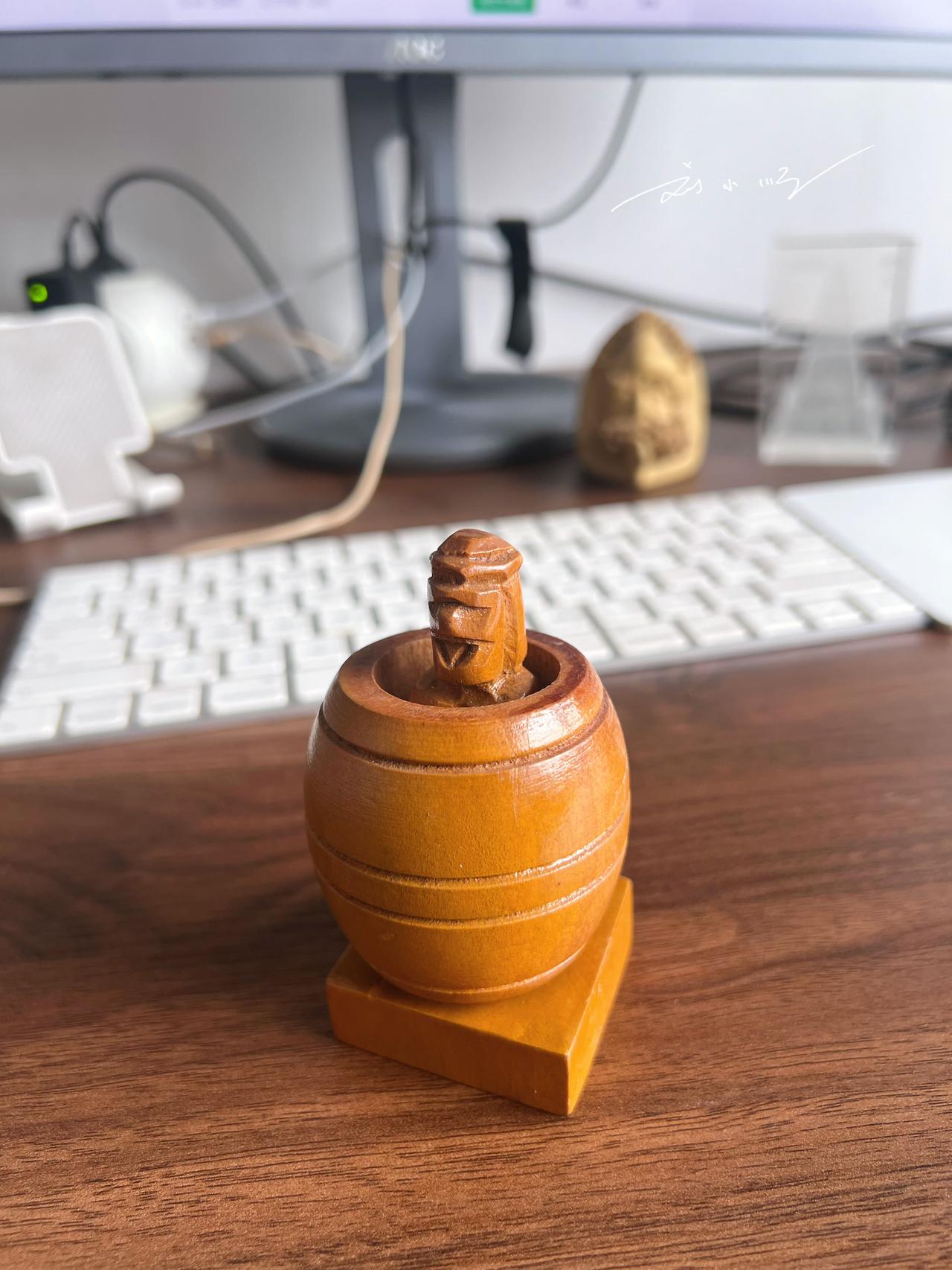 现在发现，以前我做背包客环游世界的时候真是“好奇心”太重了，明明是穷游，还买了那