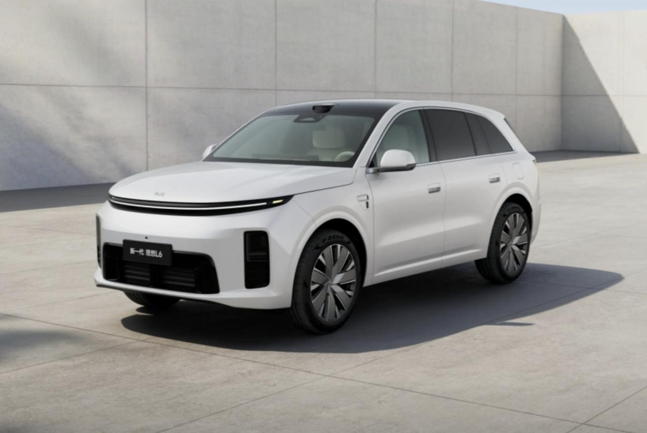 7月改款最值得买家用SUV？新款理想L6真实评测：升级够狠、短板也很明显
202