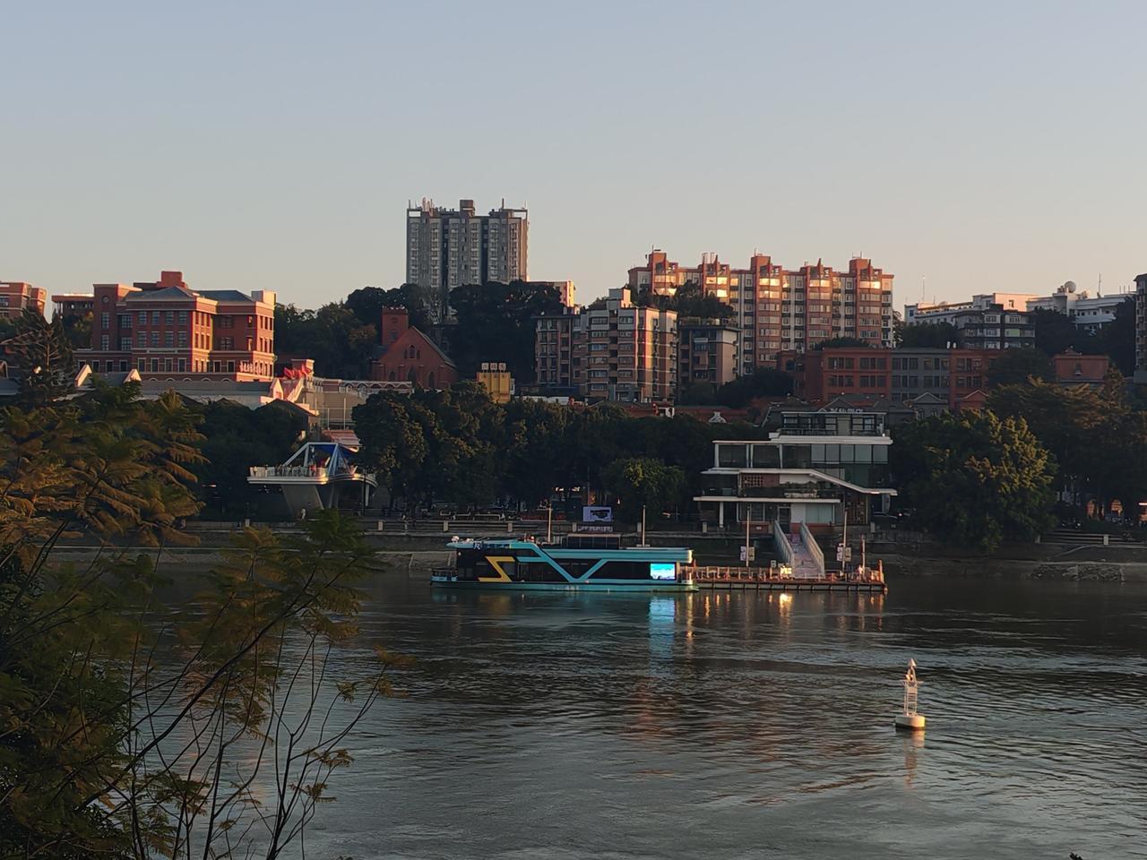 上周特别芒，忘记更新，市场走势扭捏的局面下，给大家一个定心丸。牛市的趋势没有改变