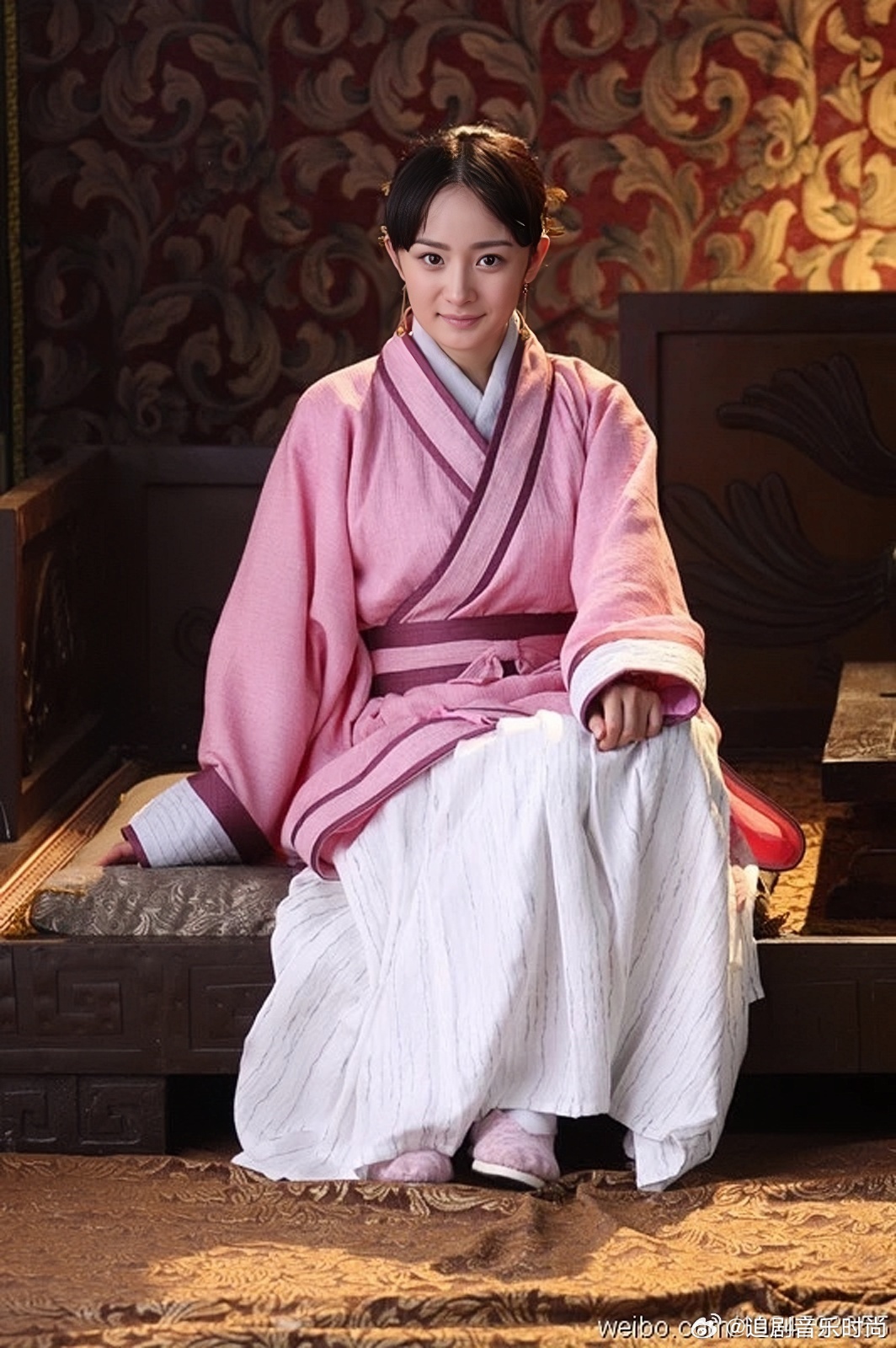 杨幂美人心计扮丑是真扮丑 莫雪鸢在我心里一直是主角级别的存在，不是戏份多，是杨幂