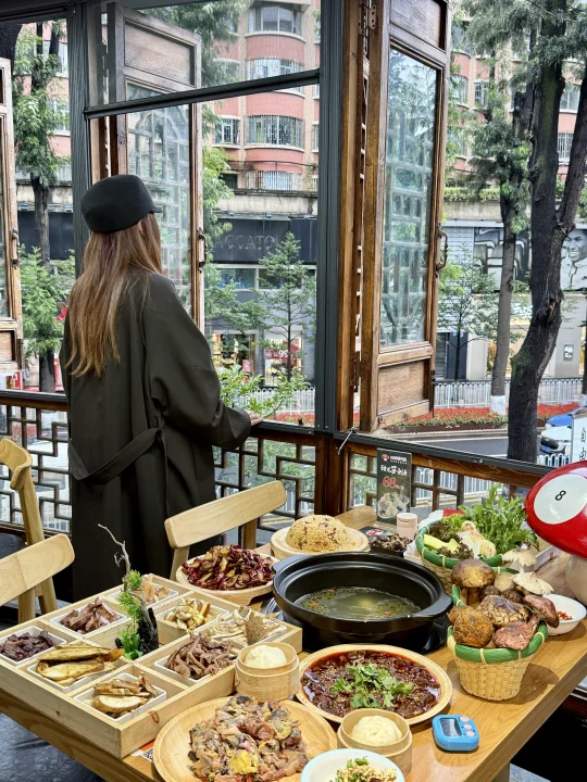 为了一顿野生菌火锅特意去了一趟昆明