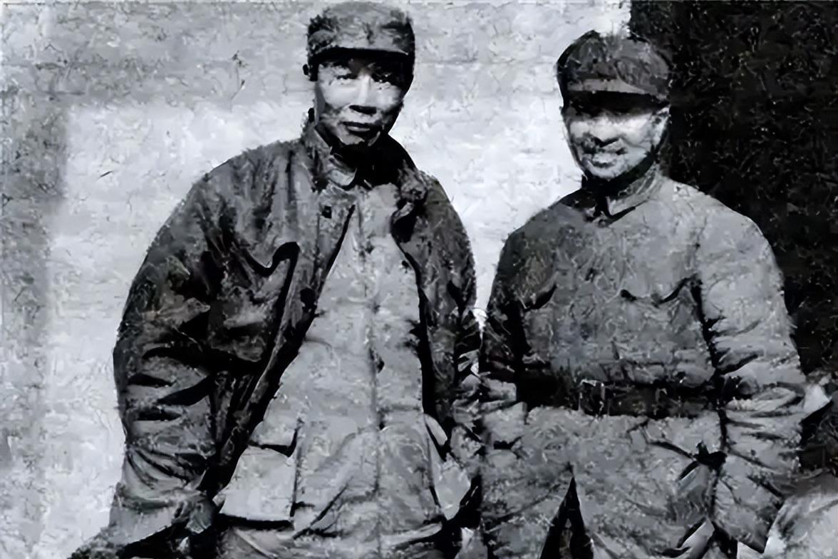 1995年7月，陈士榘将军病逝。追悼会上，张震望着老友遗像，潸然泪下：“华野的老