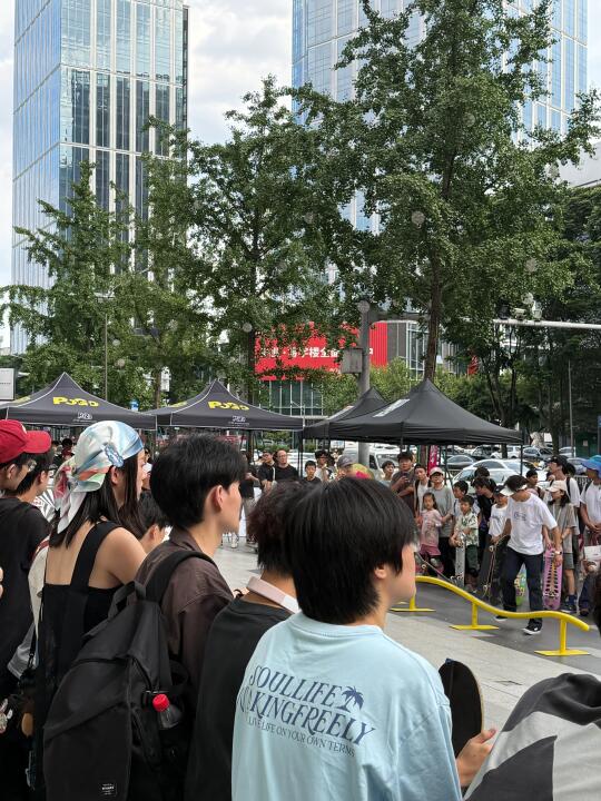 不是……COSMO聚集了全成都的滑板高手！