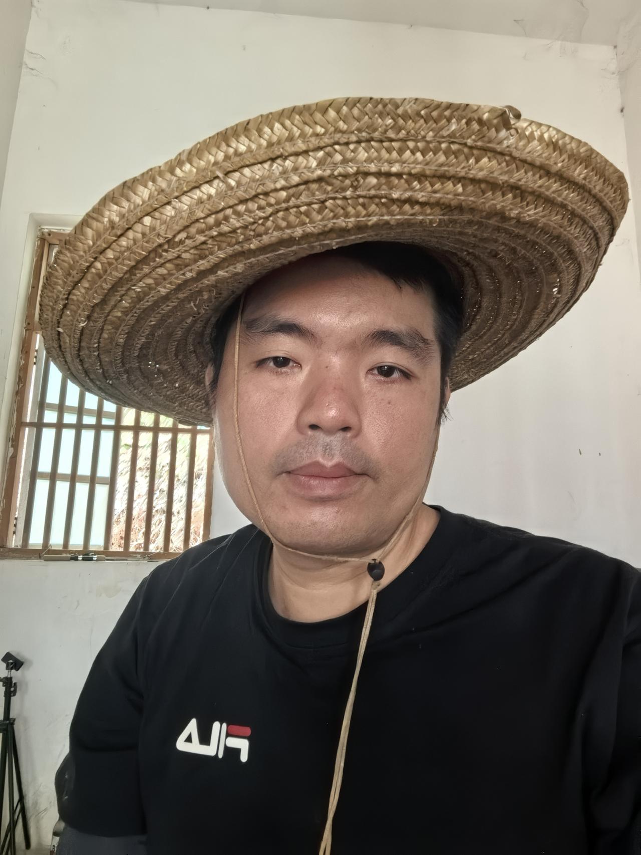 九九重阳节，一张41.5元的绿皮火车票回家祭祖，坚持每年帮祖辈们的家，搞搞卫生送