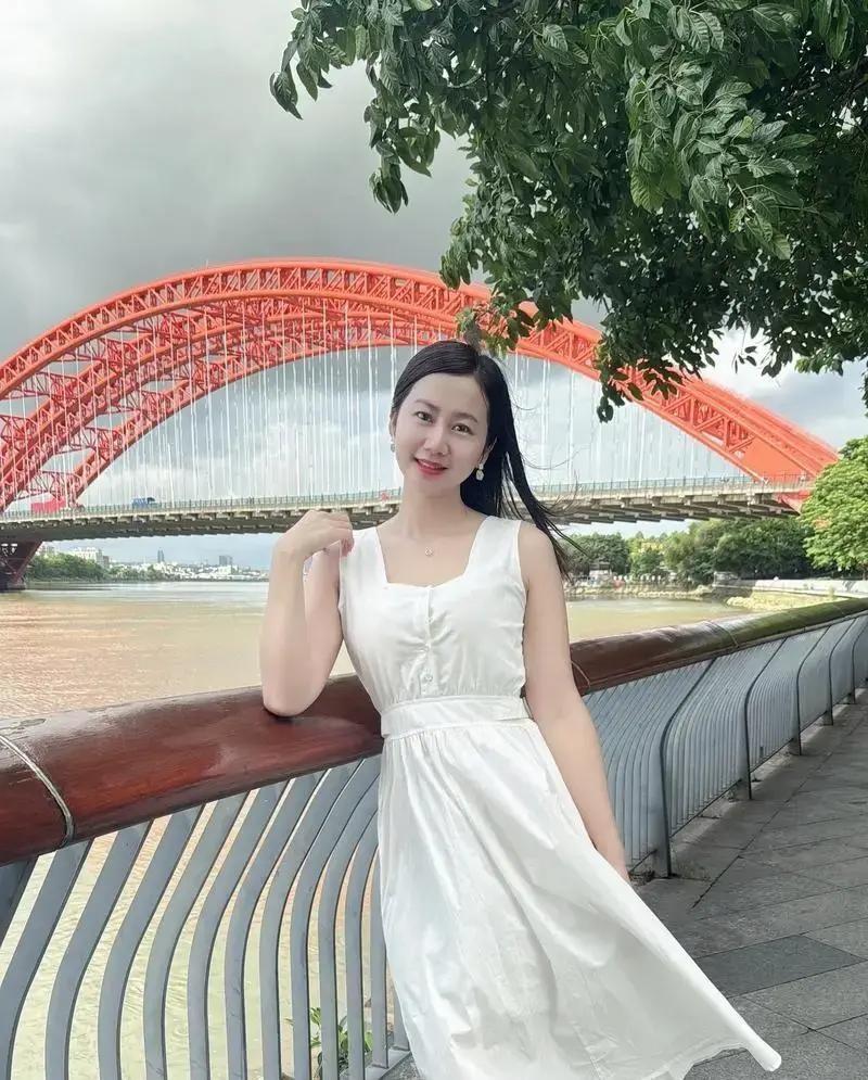 “你都34了还挑什么，这男的虽然离异带个男孩，但有房有车，你嫁过去直接当妈有什么