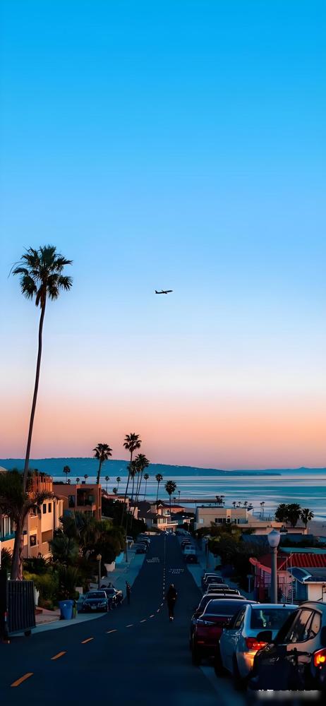 一位从县上调到市直部门任副职的朋友说：在县里当上副处，基本上已经不干具体活计了，