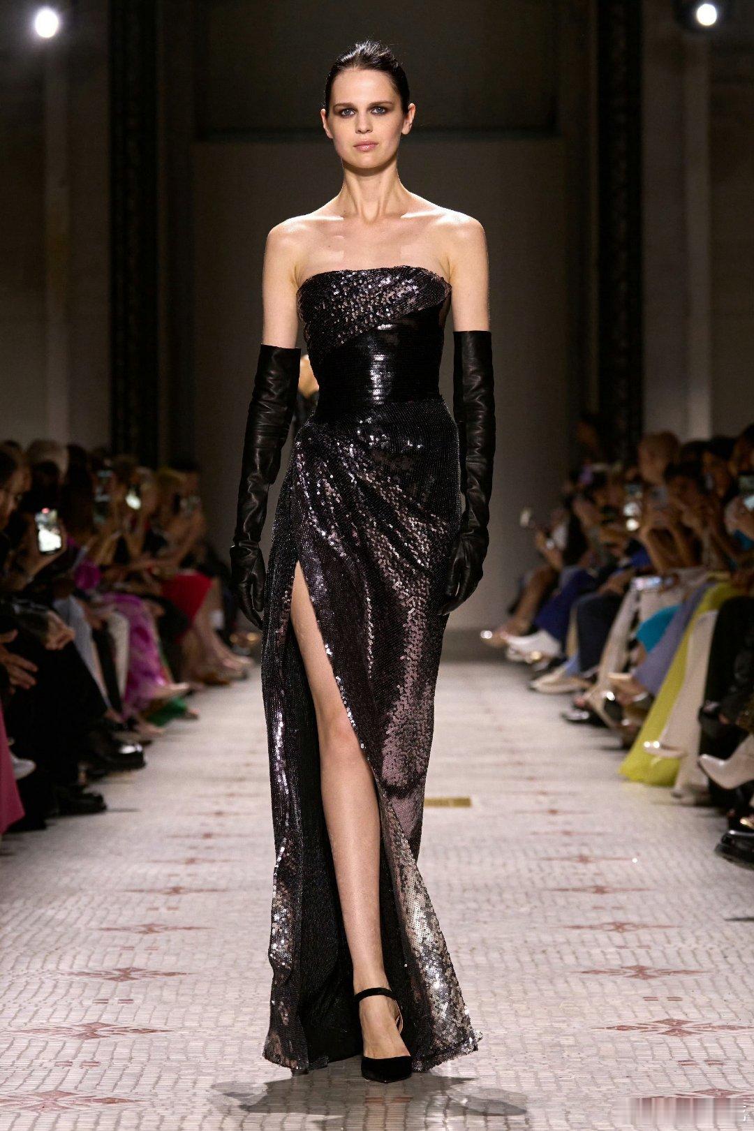 关晓彤 × Elie Saab F/W 2024 Haute Couture哇哦