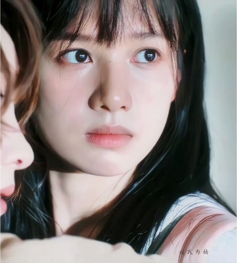 张婧仪大眼萌张婧仪这个大眼萌看向镜头的一瞬间眼眸透亮，张婧仪在野狗骨头里，把温柔