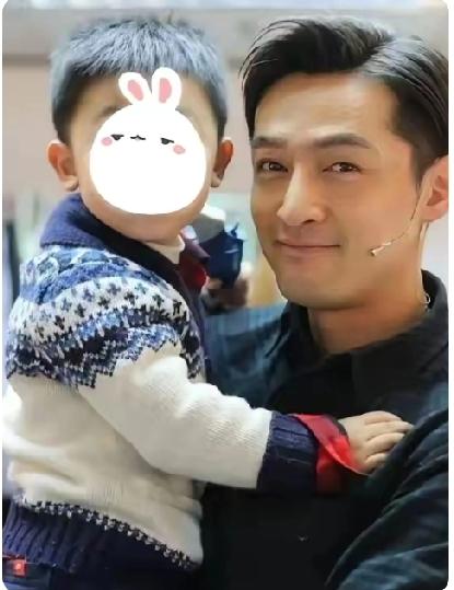 胡歌闷声生二胎！这才是婚姻真相
 
胡歌果然是闷声干大事的主！
 
官宣二胎得女