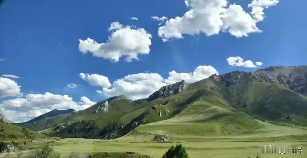 当下一个月能拿三四千工资已经相当不错了，尤其是像我这样一没啥手艺，二没啥文聘的五