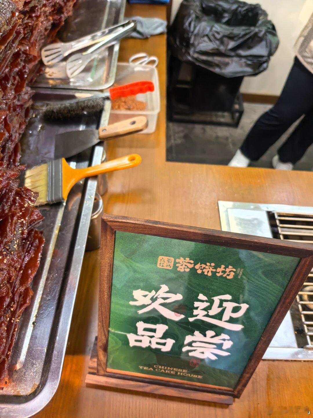 刚参加完扬州枣林湾音乐节，主办方服务很用心，都把成龙请来了，现场氛围也特别棒，尤
