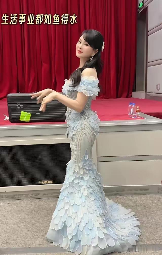 伊能静嫁了两任好老公，生了一儿一女，凑成了一个好字，和前夫生儿子优秀，和现任生女