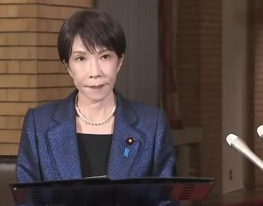 奉劝所有中国人，大家务必要做好心理准备。央视曾借助新闻频道、军事报道等权威平台发