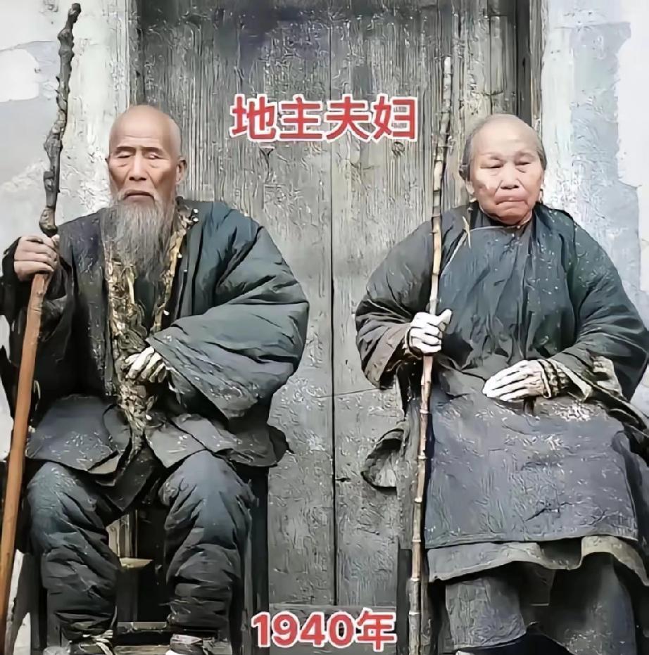 土改给农民带来希望

解放前夕，地主家的人慌慌张张地跑了，留下的院子冷冷清清，连