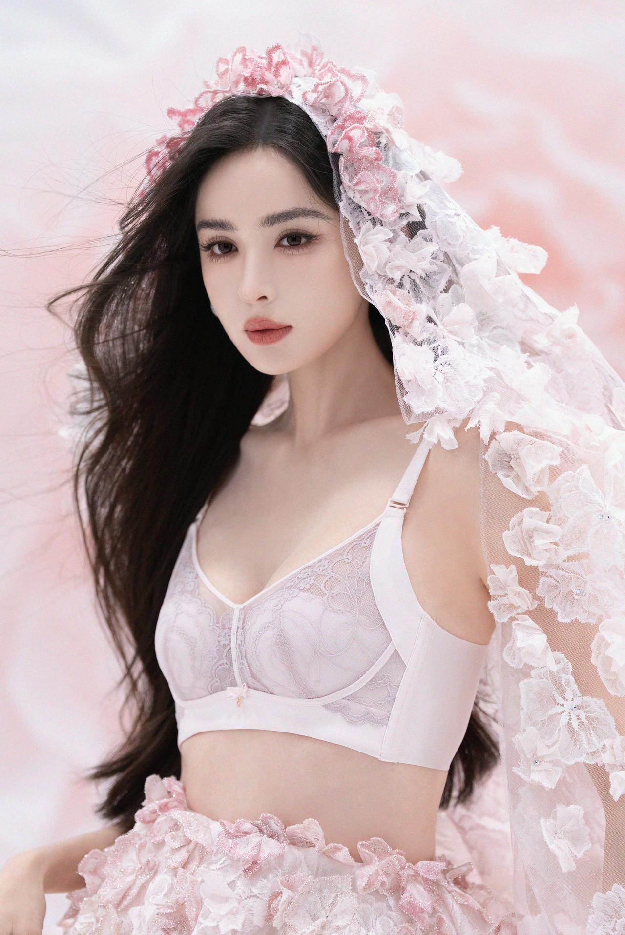 古力娜扎广告拍的跟大片一样[舔屏][舔屏]