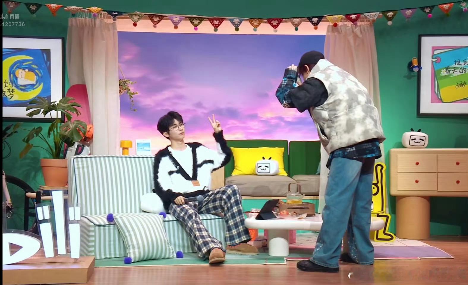 马嘉祺生日丁程鑫真的来了丁程鑫真的来马嘉祺生日了马嘉祺生日丁程鑫真的来了 