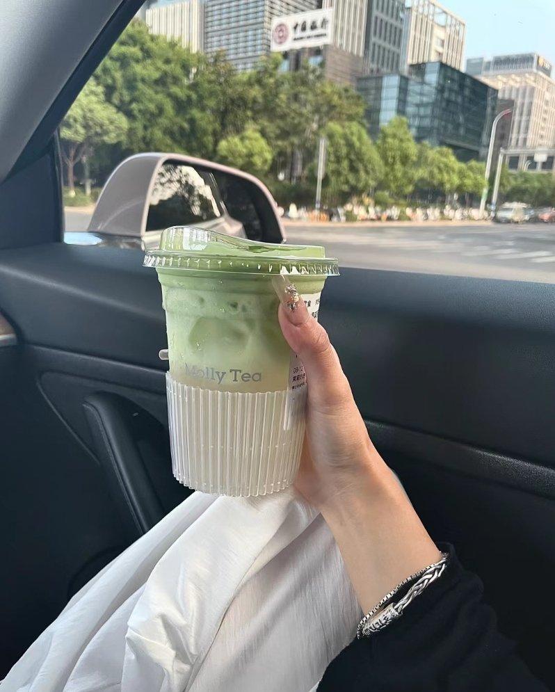 幸福没有标准答案 快乐不只一条道路 自己喜欢的日子就是好日子 . ​​​