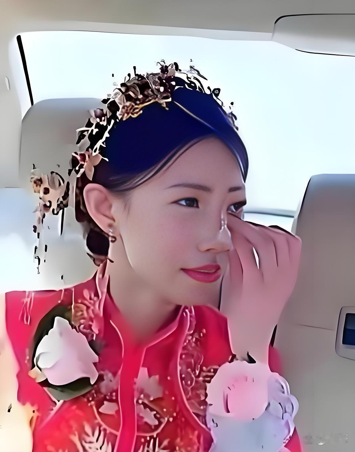 哈尔滨姑娘嫁到南京，娘家50多口人开19辆车来送亲，结果婆家只订了一晚五星酒店，