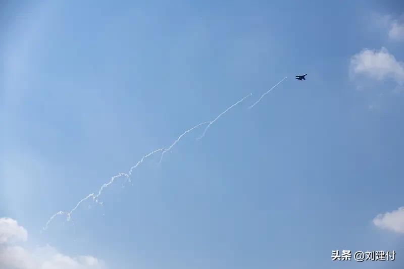 以媒曝行动细节：以军先袭 美军跟进 以媒曝光行动细节：以军先发动袭击，美军随后跟