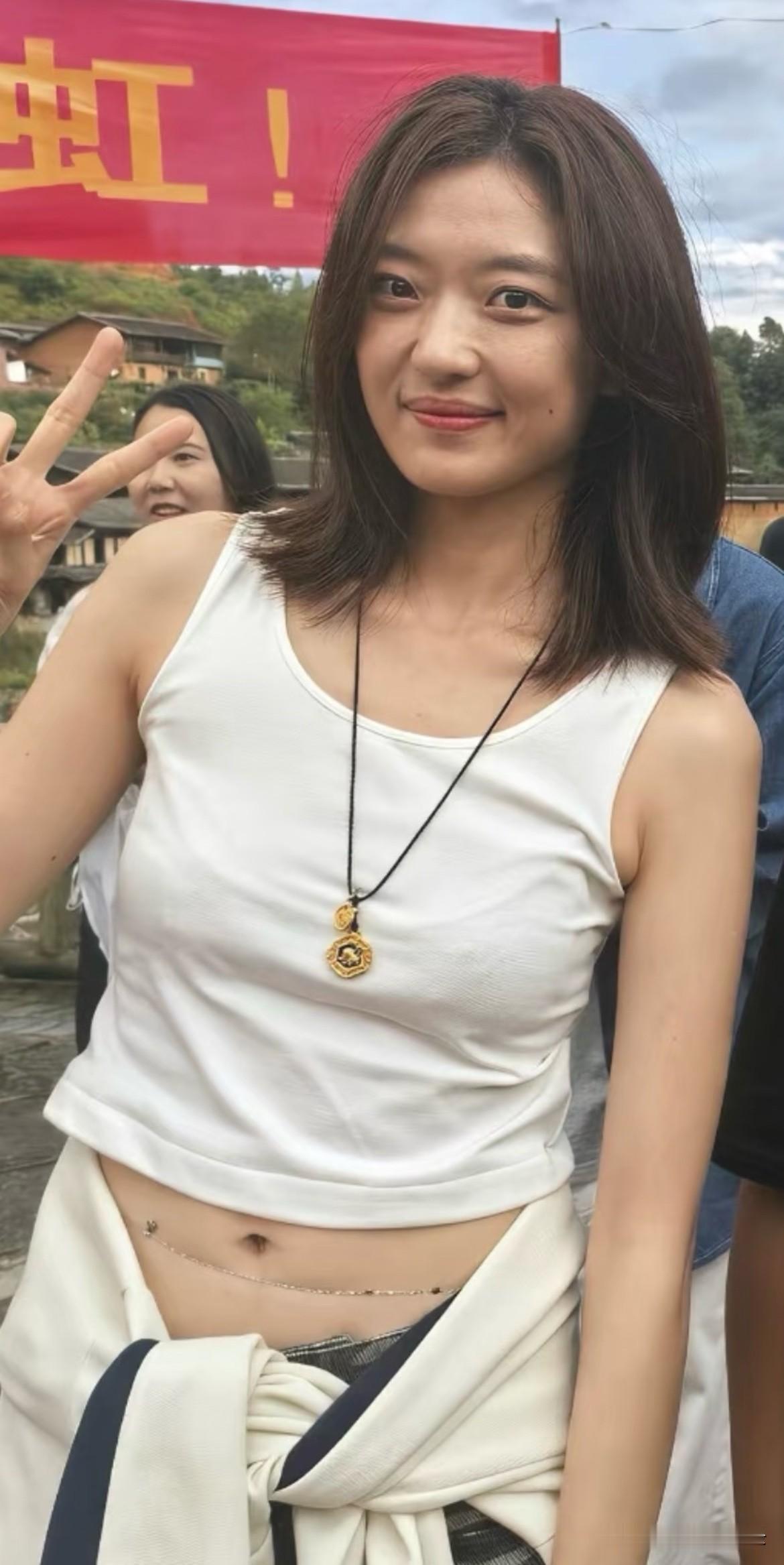孙千属于耐看型
网友：但我没耐心看！
春人晴朗被人吐槽霸总看上乡村土妞，不过我觉