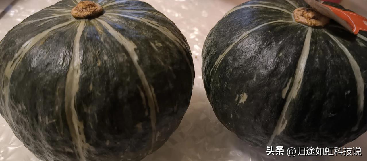 昨天逛超市看见超市里有卖9元96个贝贝南瓜。一看挺划算的，顺便就买了一盒。今天早