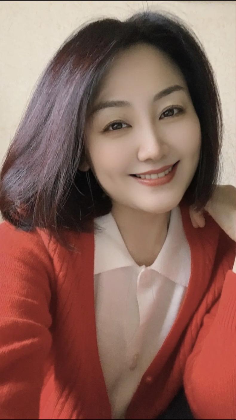 渐行渐远的，不止身边的人和事，还有曾经的自己