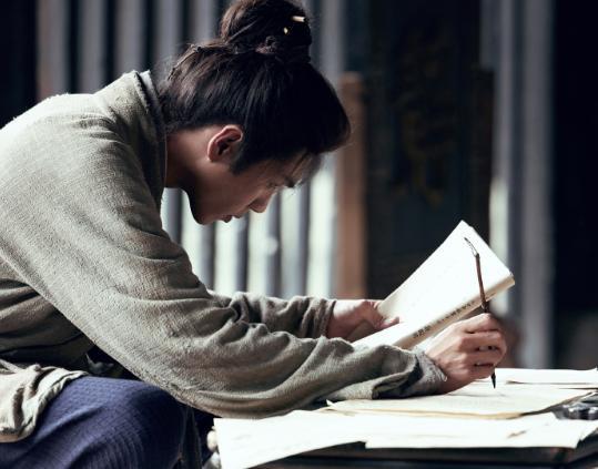 这是一个关于一道数学题如何搅动了整个明朝官场与民间的真实历史故事。隆庆三年夏天，