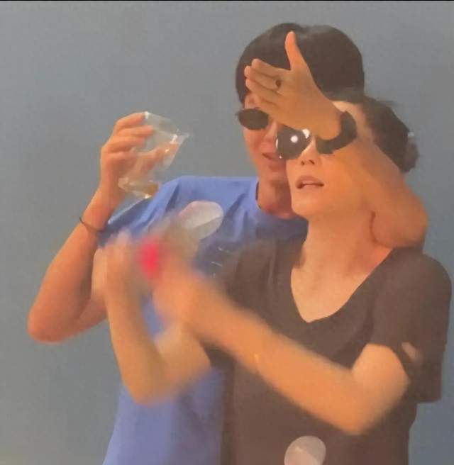 恩爱12年难抵残酷现实，王菲谢霆锋感情现状曝光，丝毫不感到意外
