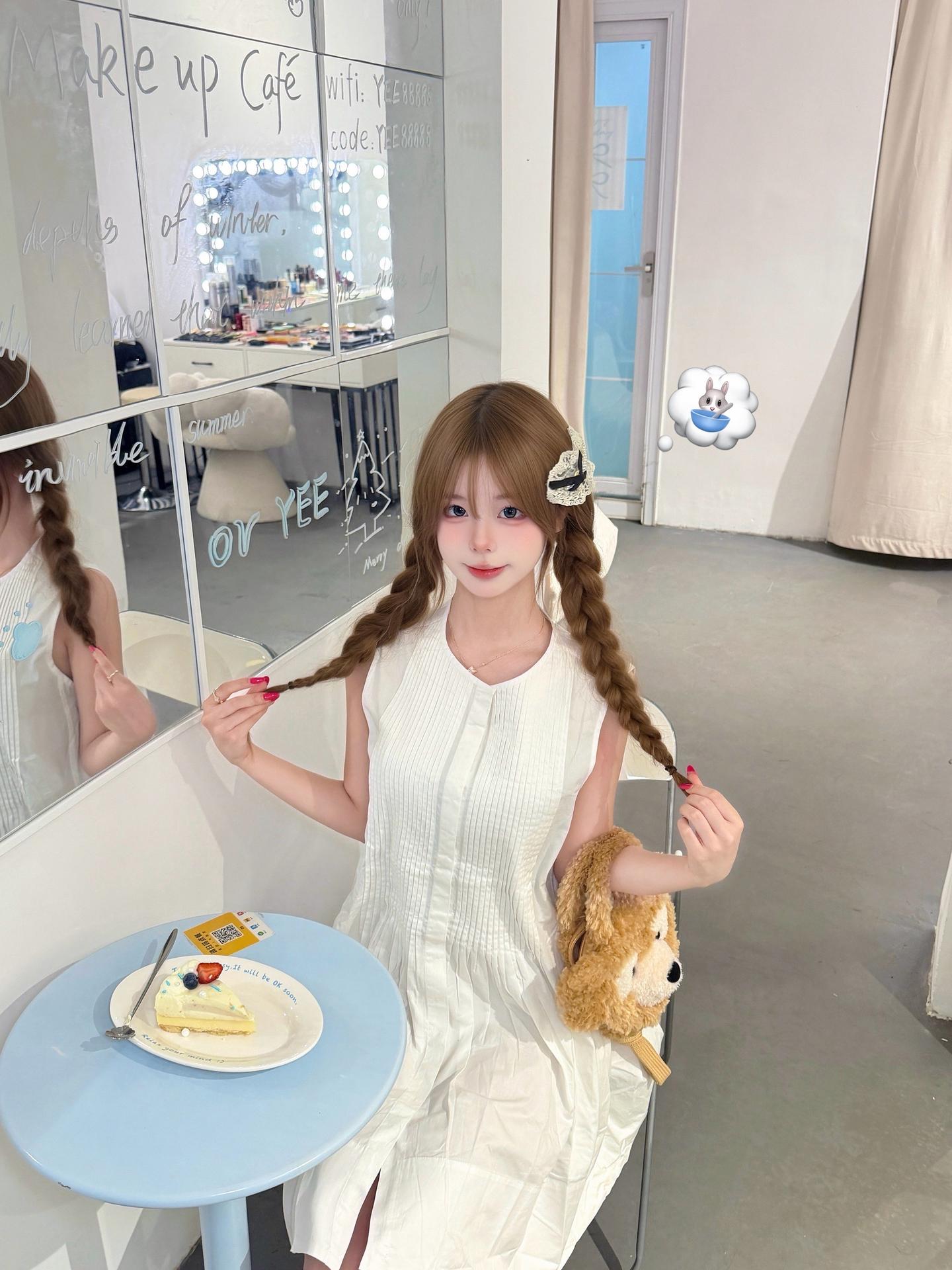 ୭ৎ  ․⁺ ᴄᴜᴛᴛɪᴇᴅᴏʟʟ ⊹  ˖ 🤍