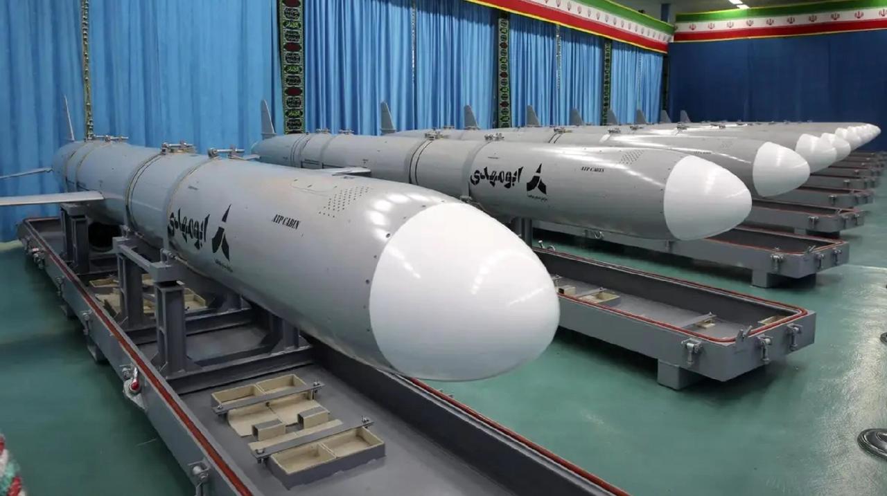 伊朗的导弹技术，应该中东第一、全球顶尖梯队，这次反击就是证明，直接打穿了美以反导