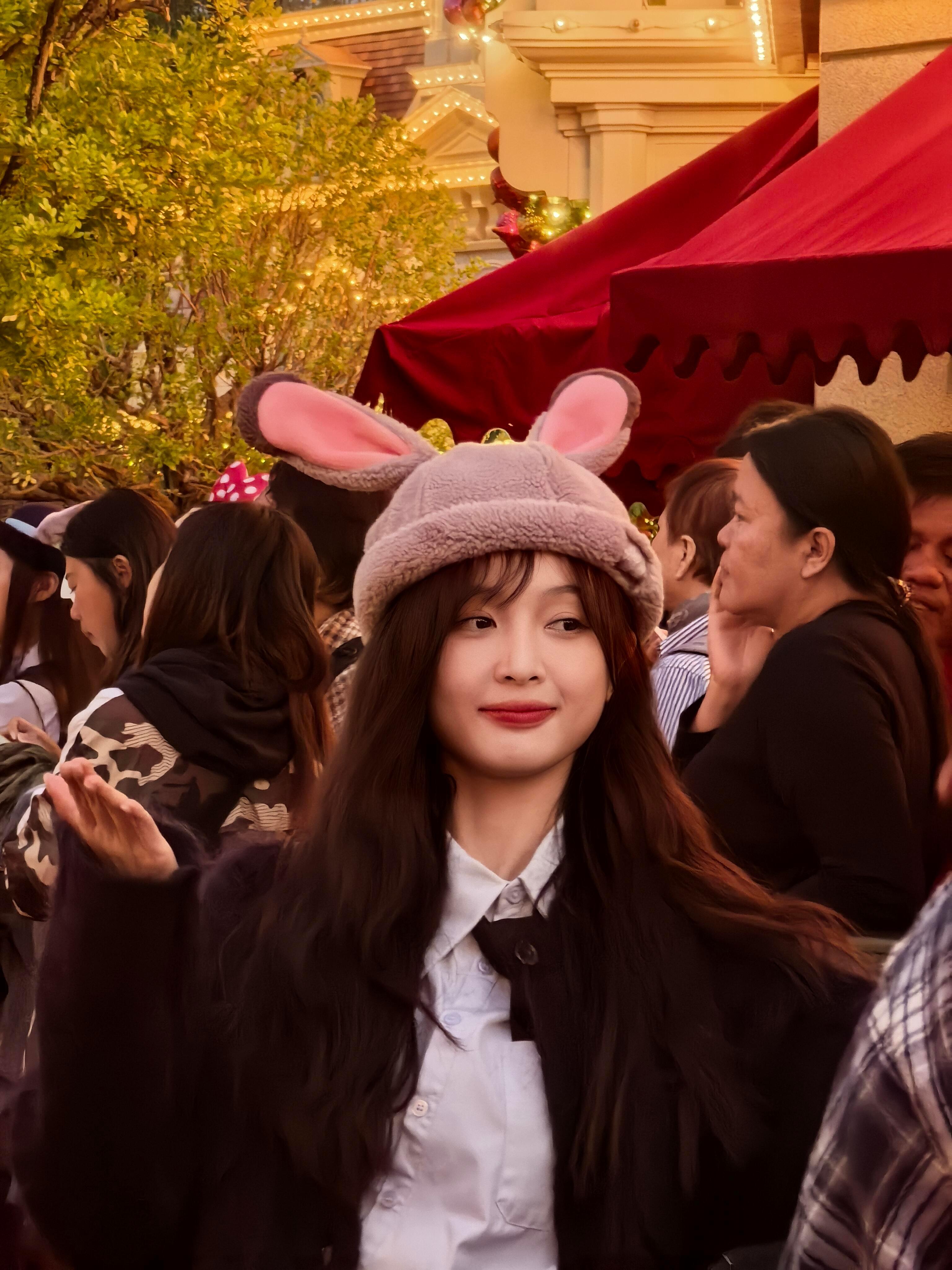 吴宣仪wxy网友香港迪士尼偶遇吴宣仪 今天也太多偶遇了吧 这些也好好看喔