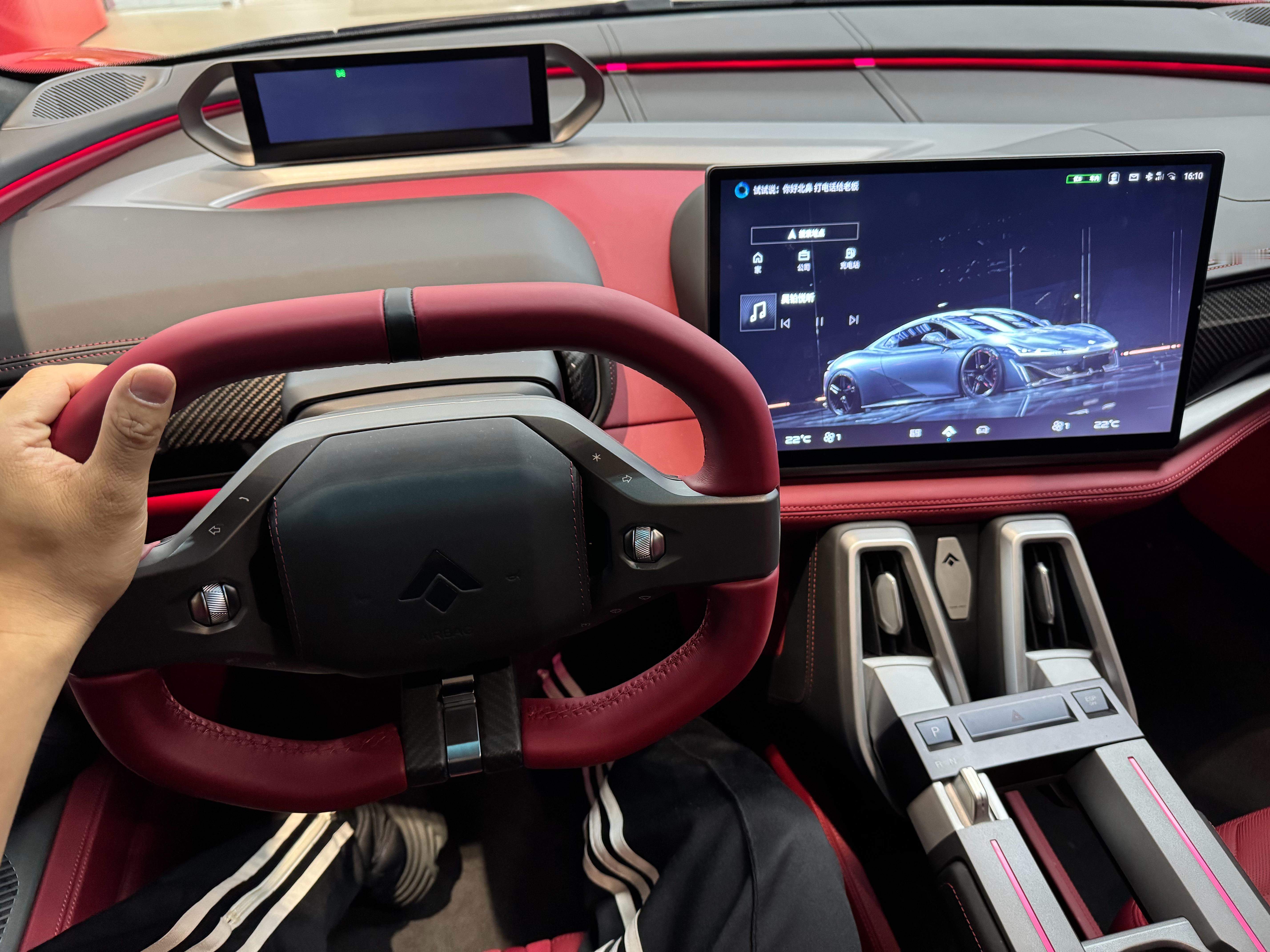 比帕加尼稀缺、还比帕加尼快……二手行情应该就帕加尼一只轮毂钱？昊铂SSR