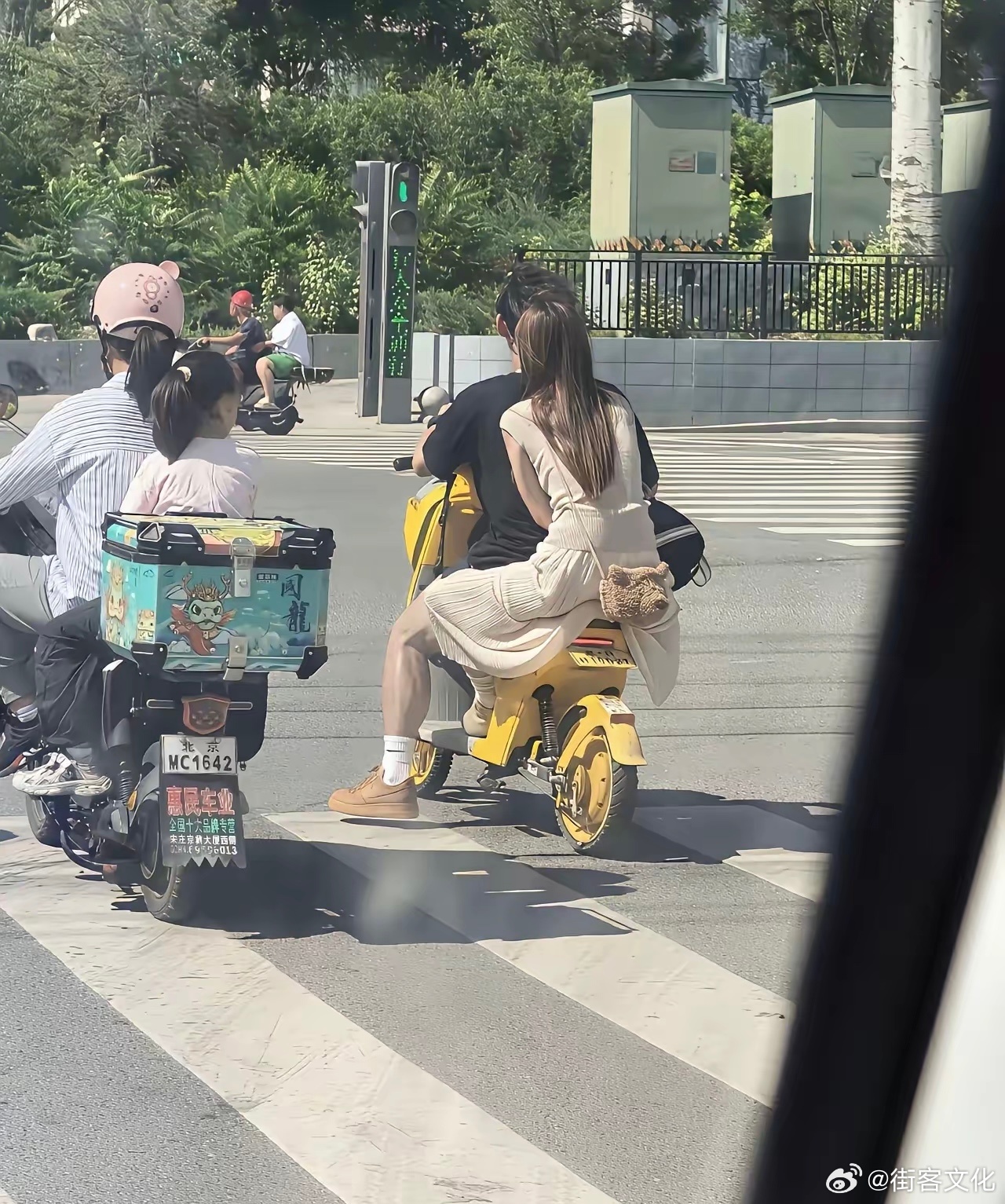 这小腿不简单哦….