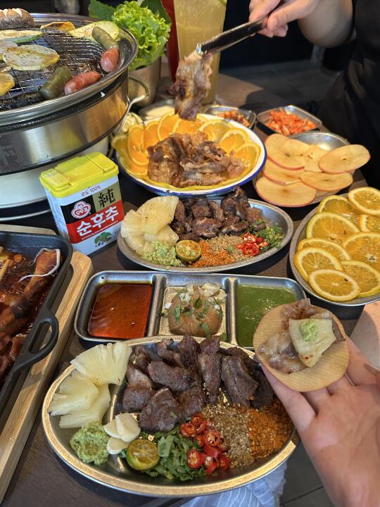 沈阳极品水果烤肉！！确实是veryvery好吃的！