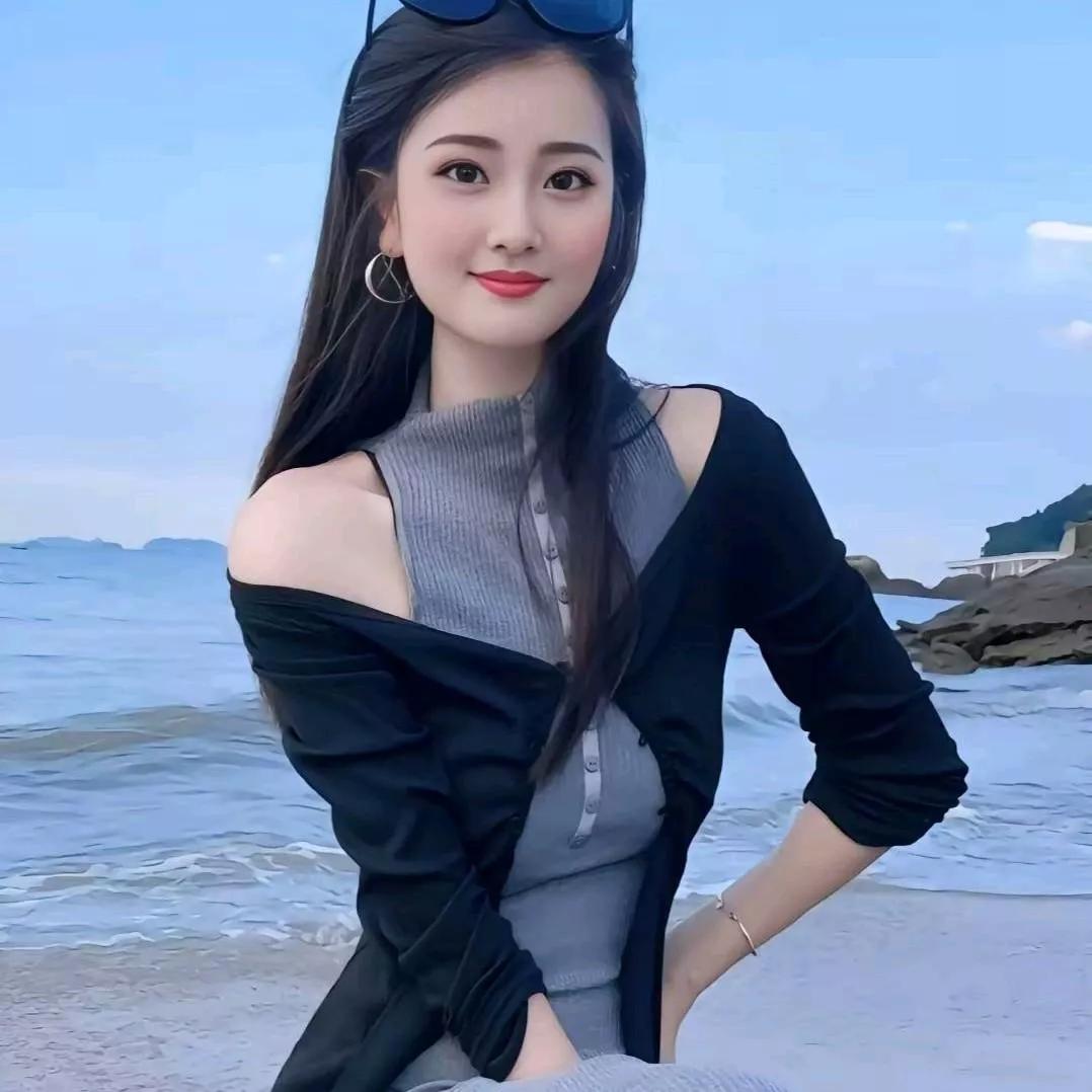 海边度假穿搭 温柔甜美 夏日风情沙滩度假感穿搭 海边度假穿搭 海边日常穿搭 初夏