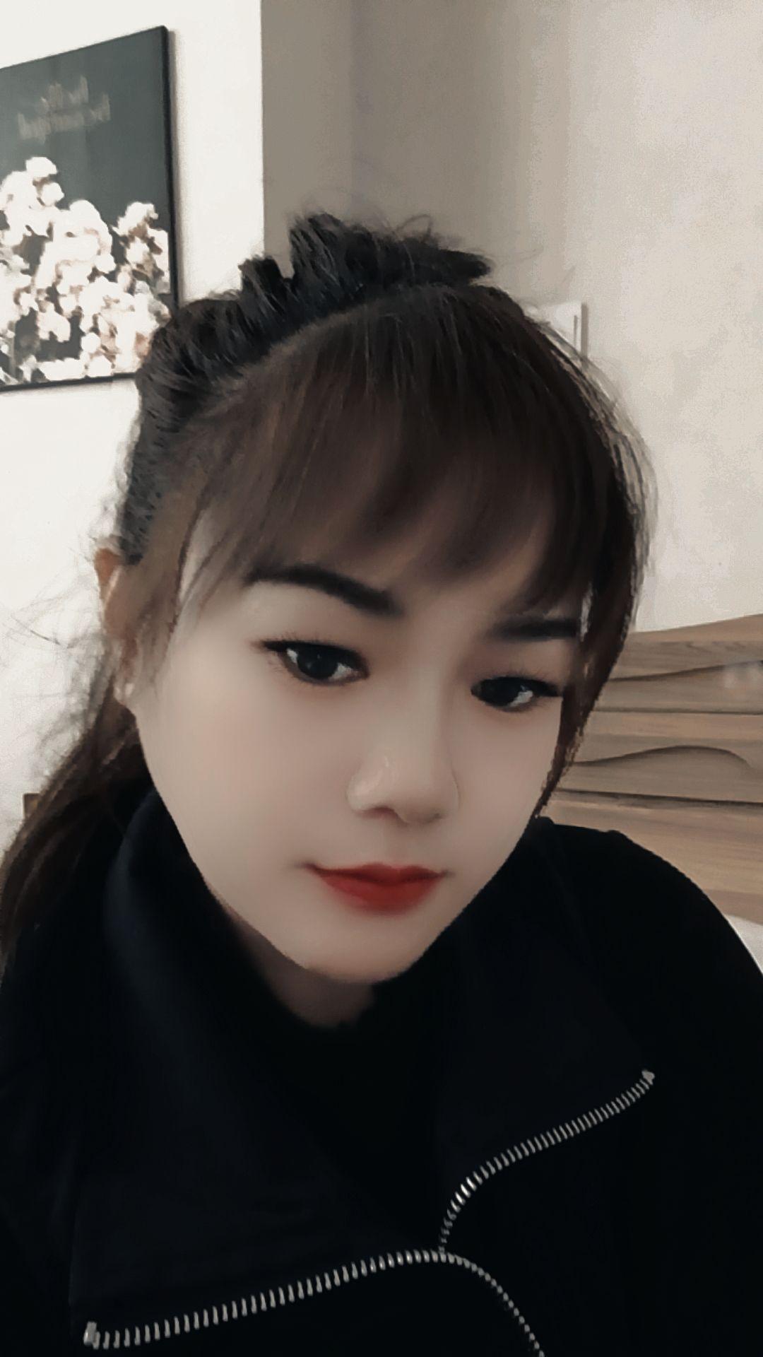 疼出来的女人，她有爱，骗出来的女人，她有恨。逼出来的女人，只能坚强。
